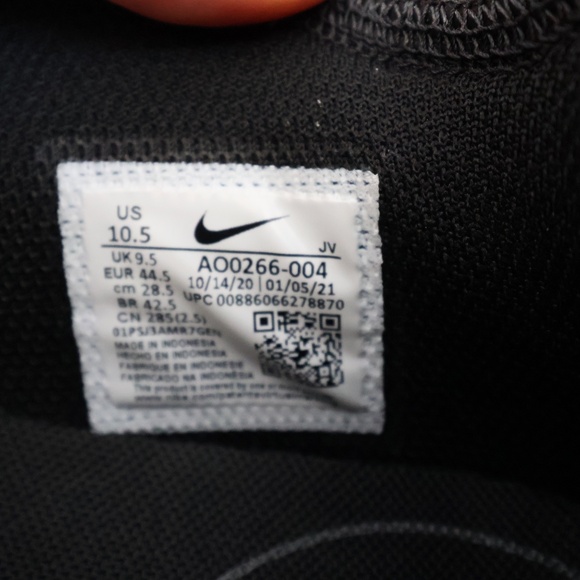 Nike Air Max Motion 2 Triple Black Men’s Sneakers Size 10.5 - Picture 9 of 9